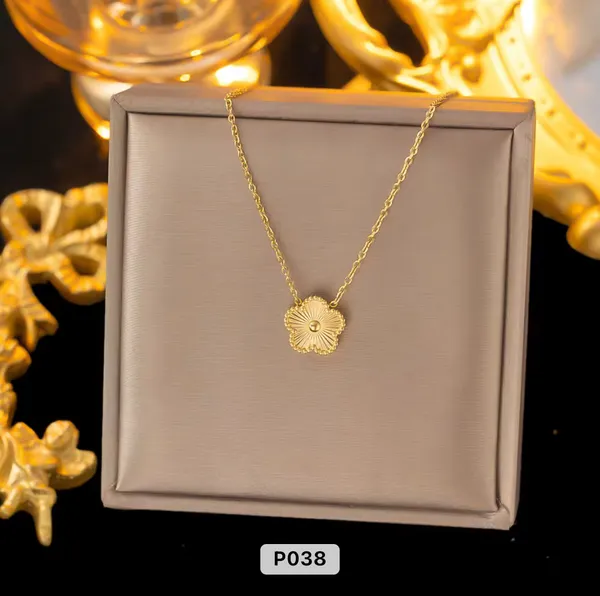 Golden_Stainless_Steel_And_Hypoallergenic_Coating_Jewelry_Set_For_Women